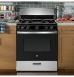GE 30" Free-Standing Gas Range with 4 Sealed Burners, Stainless Steel (JGBS30RETSS) - Image 2