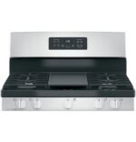 GE 30-Inch Freestanding Gas Range with 4.8 cu. ft. Oven Capacity and Sealed Cooktop Burners - Image 4