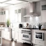 ZLINE 36 in. 4.6 cu. ft. Legacy Dual Fuel Range with 6 Burner Gas Cooktop and Electric Convection Oven in Stainless Steel (RA36) - Image 9